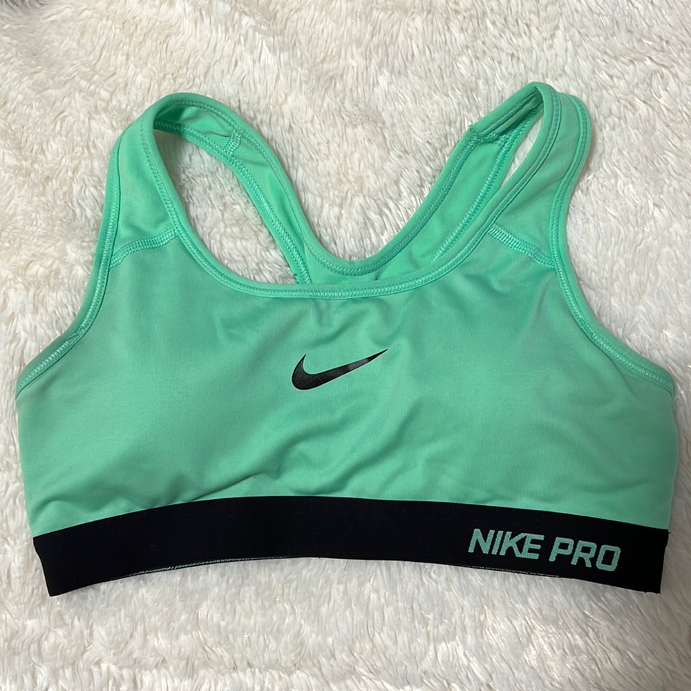 Nike Pro Sports Bra